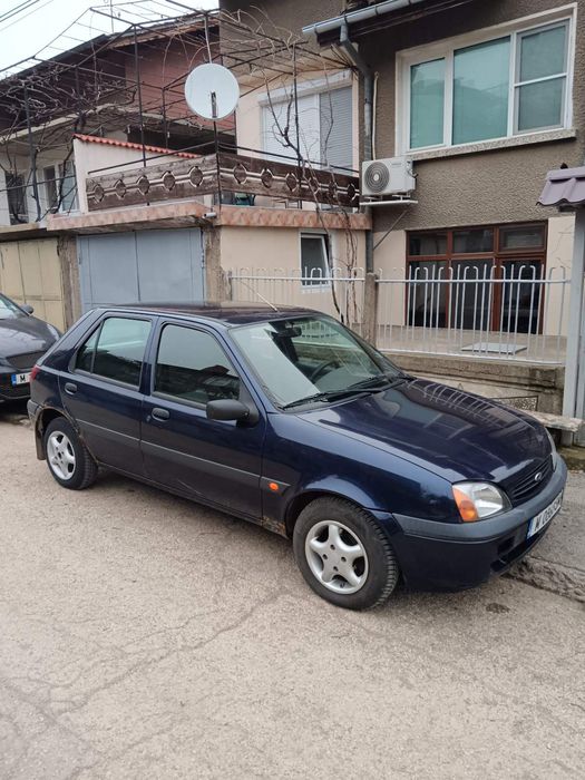 Ford fiesta 1.8 2001г