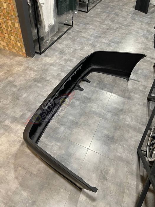 Бампер задний сток Subaru Legacy BD