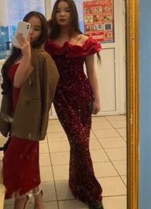 Алматы,бордовое платье с пайетками,для роста 160+