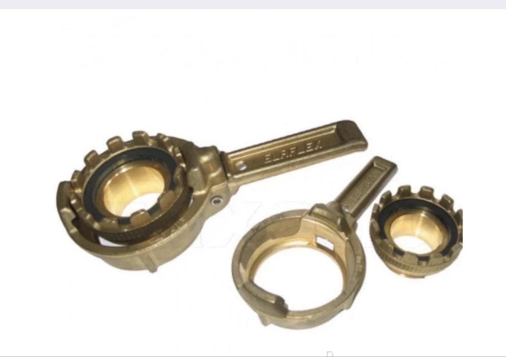 Быстроразьемные  соединения автоцистерны