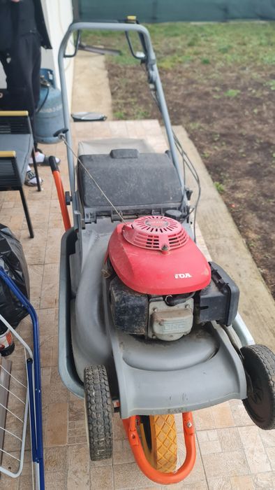 Masina de tăiat iarba profesionala HONDA hrb 476c model