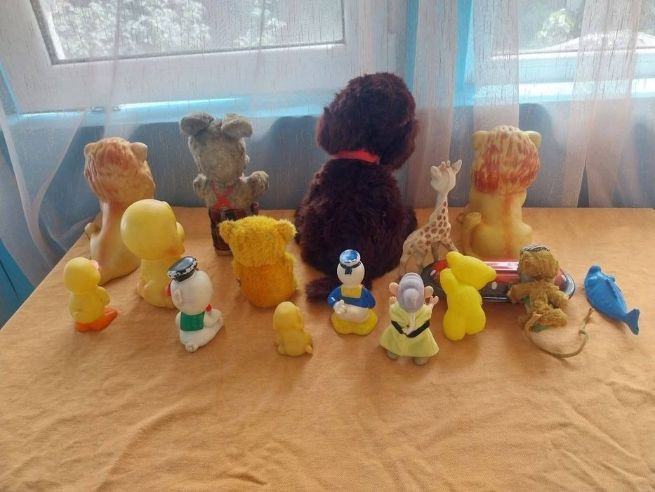 Jucării vechi de colecție.