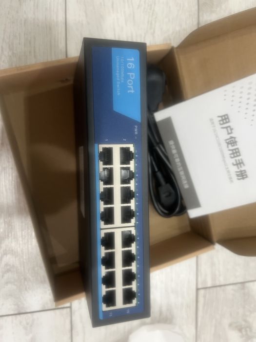 Свитч  (коммутатор) 16 портовый