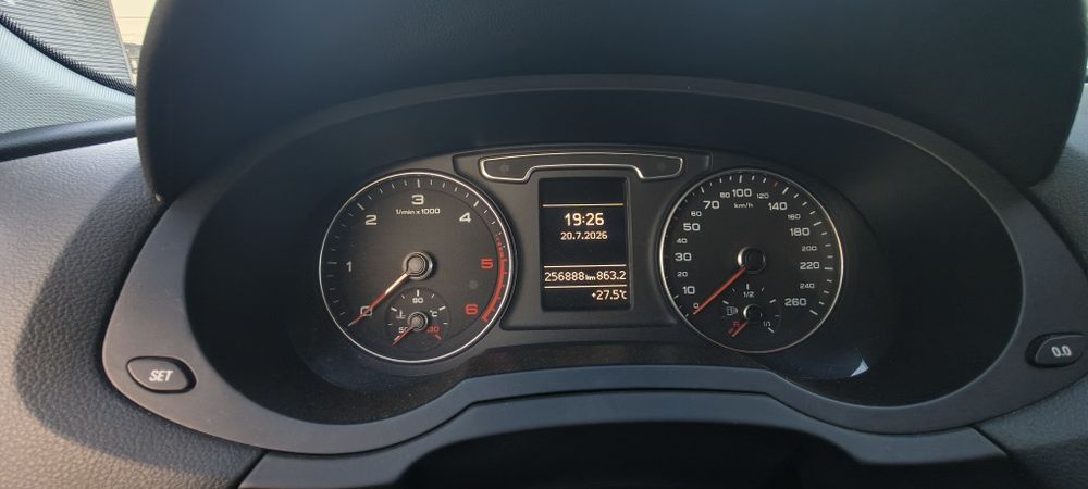 Audi Q3 2013 177hp quattro