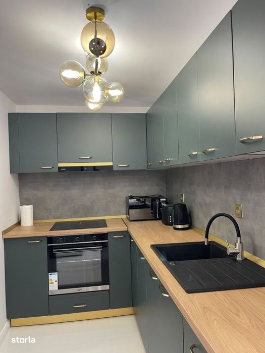 Apartament 3 camere, 100 mp, 2 parcare, zona Ultracentrala