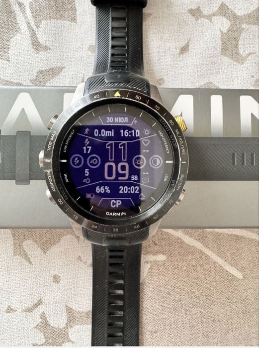 Мультиспортивные часы Garmin MARQ Athlete