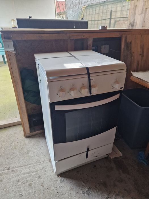 Yard Sale - De prin curte