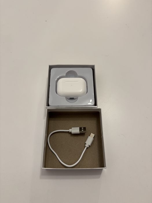 Casti Air Pods Pro