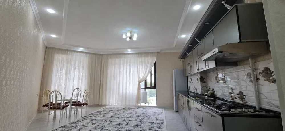 Элитная квартира 176 кв/м в центре. GABUS у Алайского баз. С гаражом!