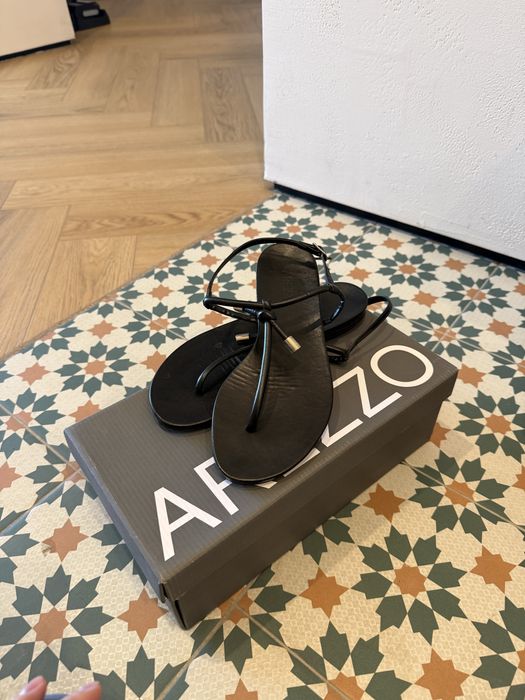 Босоножки arezzo слелано в Бразилии