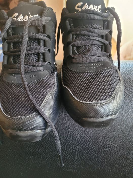 Скарпини за народни танци