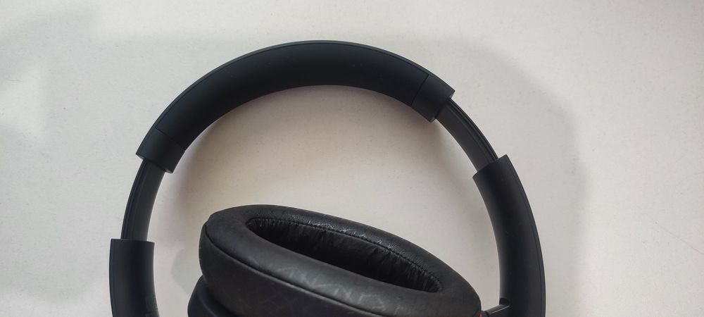 Продам наушники сони (sony)