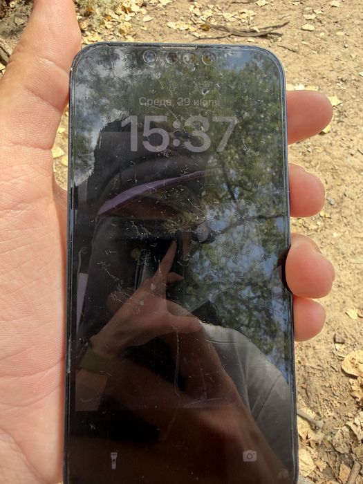 Iphone 13 в хорошем состояний