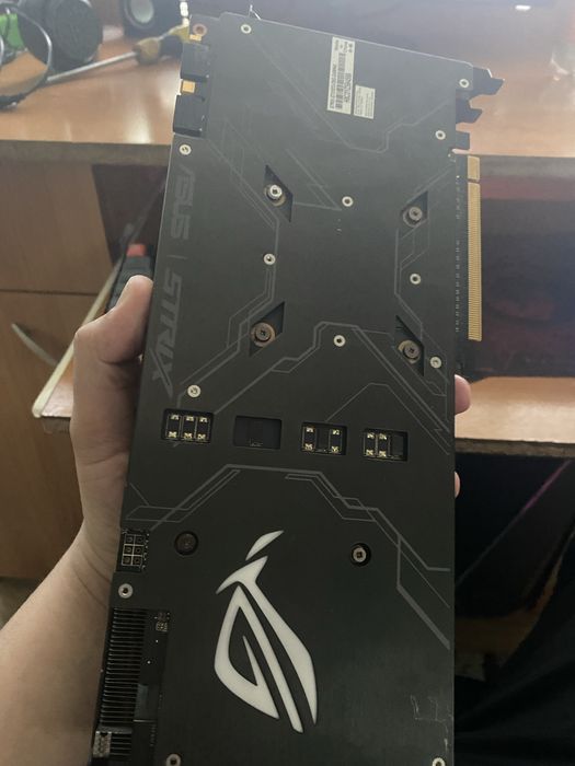 Vand placa video gtx 1070 pret negociabil