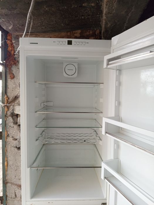 Продавам Хладилник liebherr