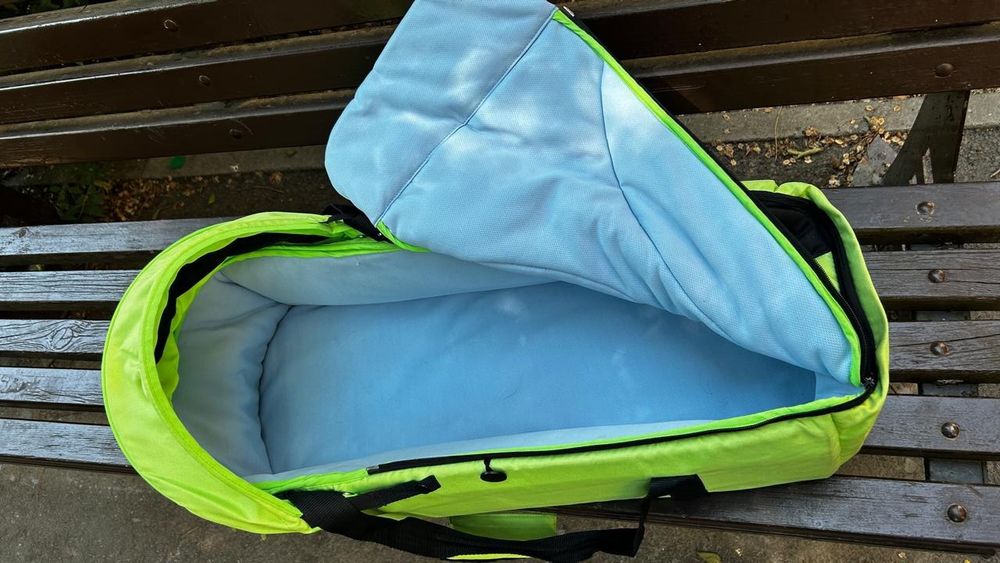 Продам сумку-переноску для младенцев