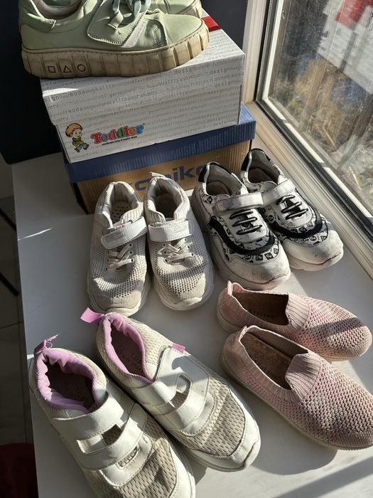 Детская обувь сапоги, кроссовки