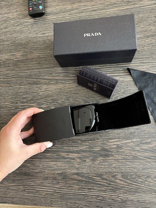 Оригинални дамски слънчеви очила Прада