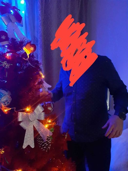 Елка новогодняя красная