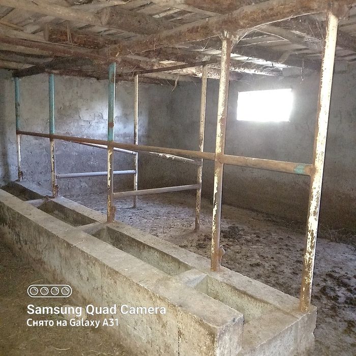 Продажа участок, дом, коровник, участок 27 соток.