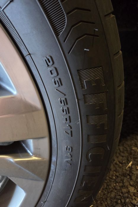 Set 4 anvelope de vară Goodyear 205/55 R17 91V - DOT 2023 - Rulate 6.500 km (Ca noi)