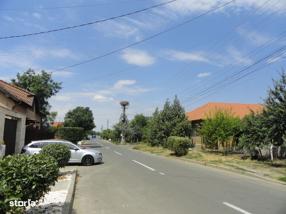 Casa 4 camere situata pe colt intr-o locatie buna in zona Gai