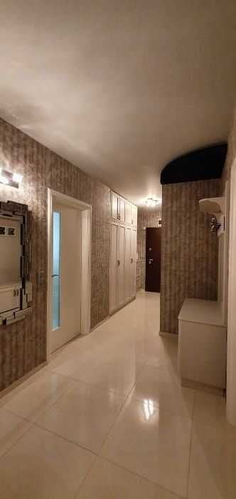 Продава се Тристаен апартамент в София, Изгрев - 110 кв.м за 2346 €/кв.м - Снимка #7