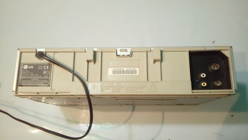 Видиомагнитафон LG L427
