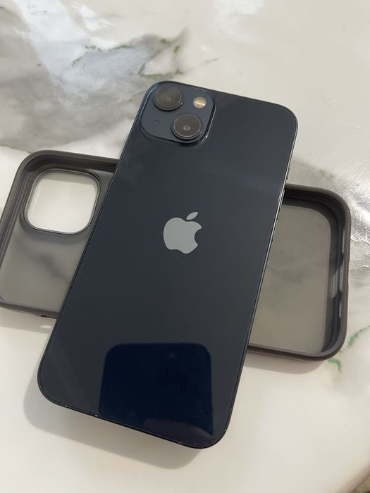 Продам айфон 13