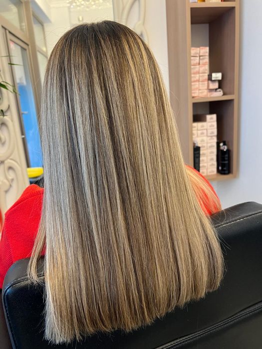 Tuns, vopsit și coafat