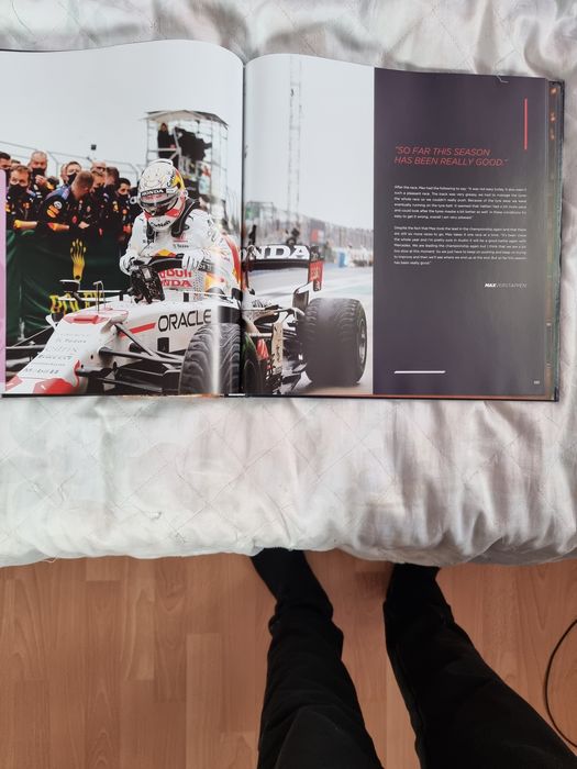 Max Verstappen red bull book championship F1 2021