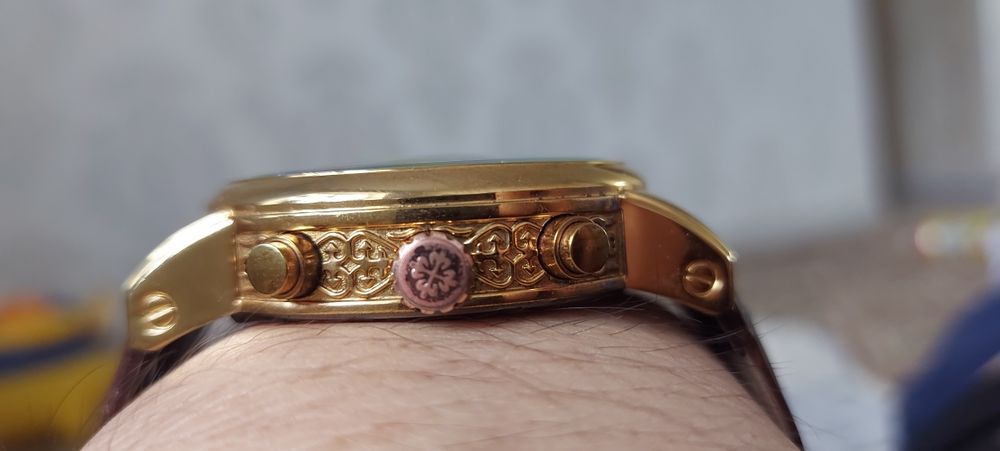 Продам часы хорошом состояние