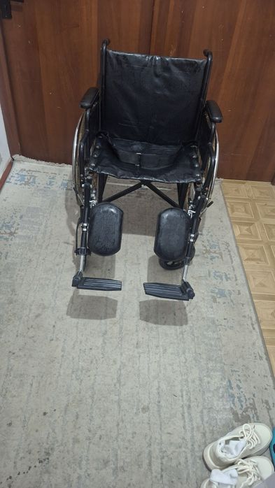 Инвалидная коляска
