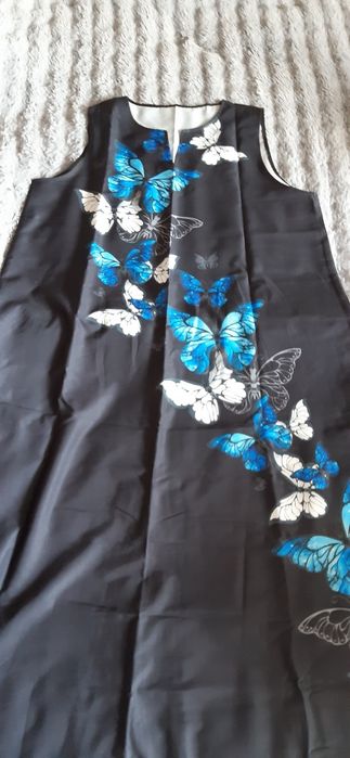 Продам нарядные платье и кофты ,новые.