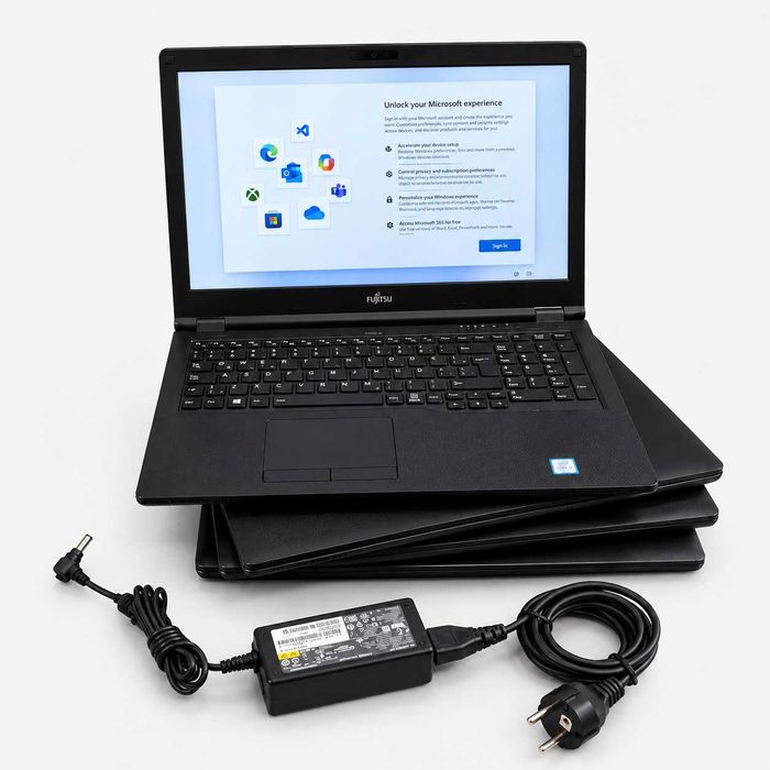 Laptop Fujitsu Lifebook E558, Ecran de 15,6", Intel Core i7-8550U, 8 GB RAM, SSD 256 GB, 15,6" Full HD