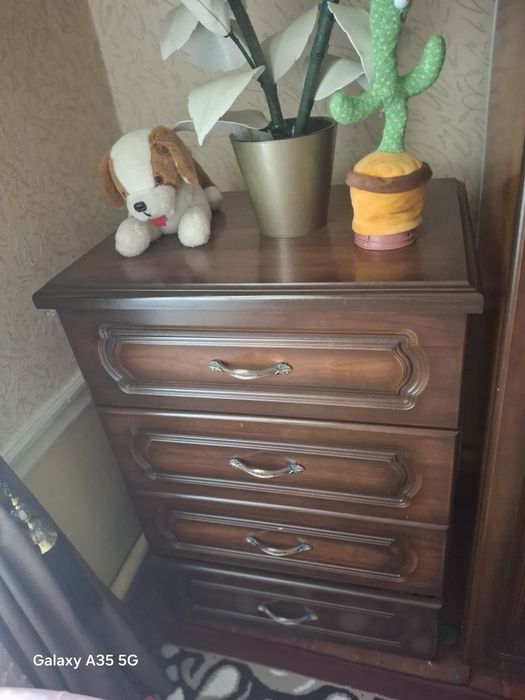 Спалний мебел сотилади срочна