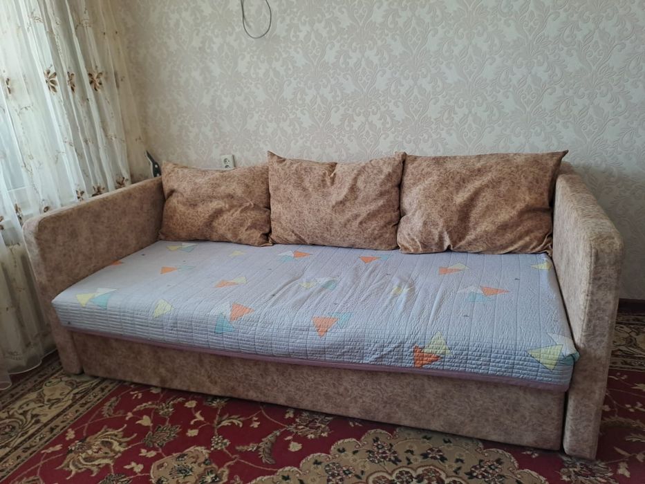 Продается Б/у диван