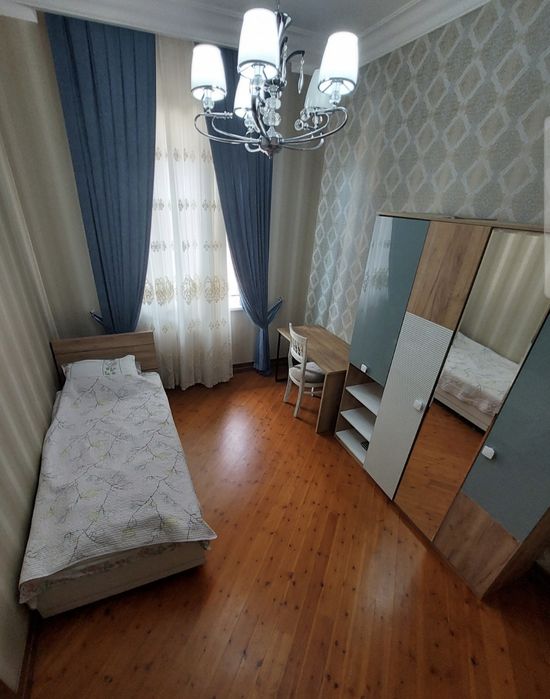 Элитный евродом в Кибрае , мах. Янги Арген , 5 комнат  7 соток.