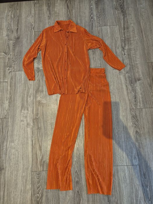 Дамски сет (комплект) от две части