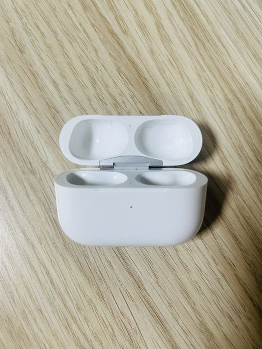 airpods 2 pro кейс оригинал