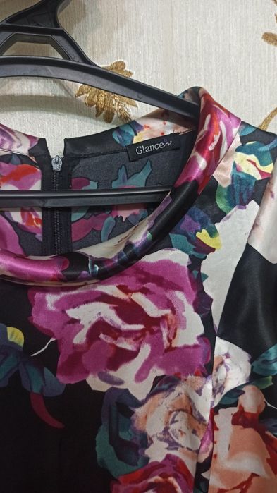 Продам платья женские