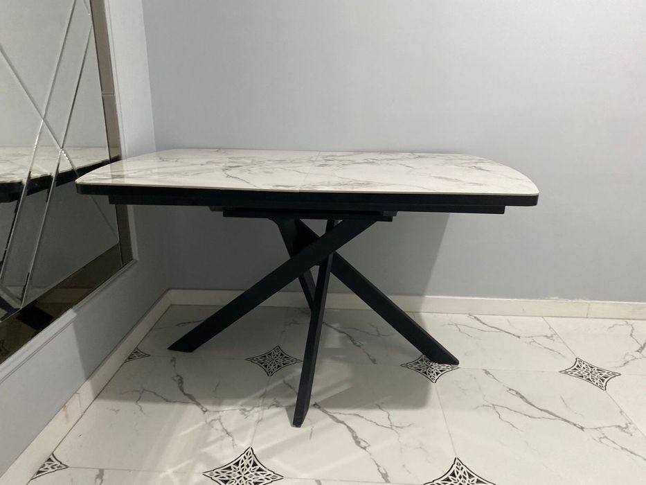 Стол кухонный/ для гостиной