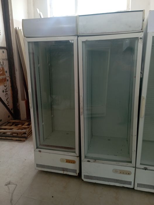 Холодильник витринный