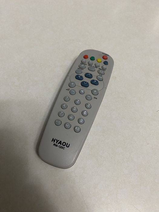 Телнвизор две штуки рабочие с пультом