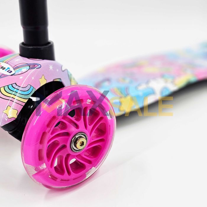 Детска тротинетка на еднорози триколка с 3 светещи колела многоцветен