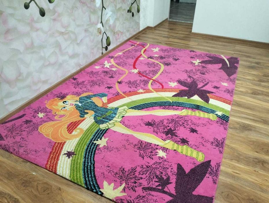 продам ковер в детскую комнату