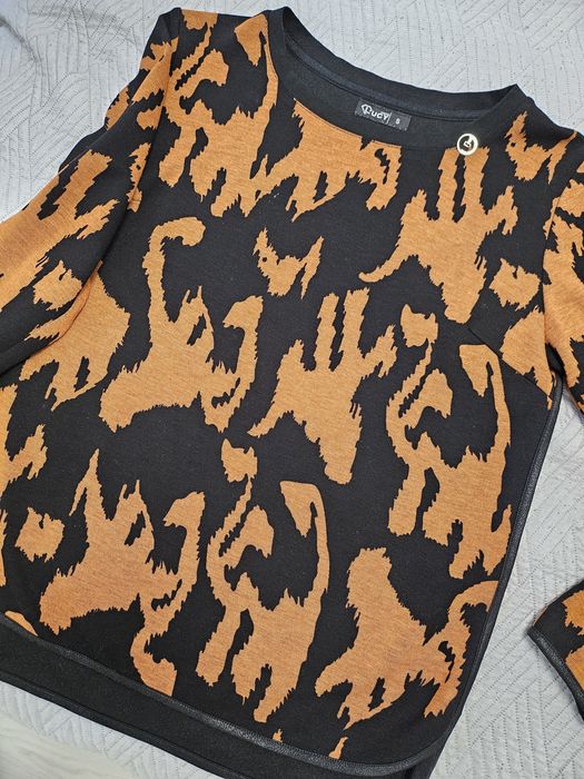 Дамски блузи Lucy