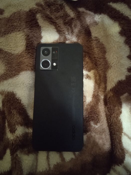 Продам oppo reno7 4 G