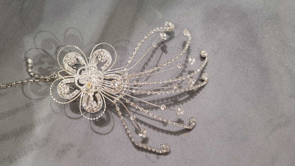 Аксесоар за коса, колие + обици