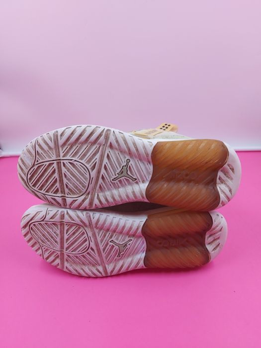 Jordan Ma2 Cv8122 300 номер 43 Оригинални мъжки сникърси